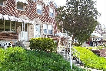 1st image of 2913 Devereaux Ave