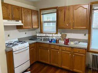 21 Hall St #1R, Somerville, MA 02144