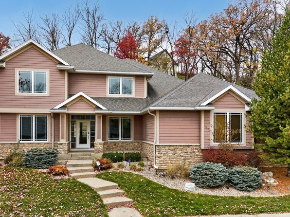2449 Salem Heights Ln SW, Rochester, MN 55902