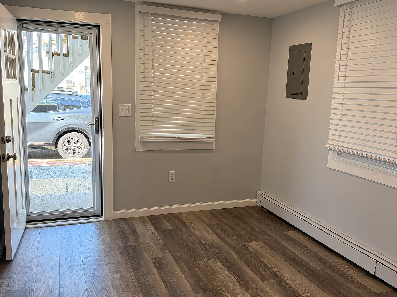 233 Franklin Ave — Photo 3