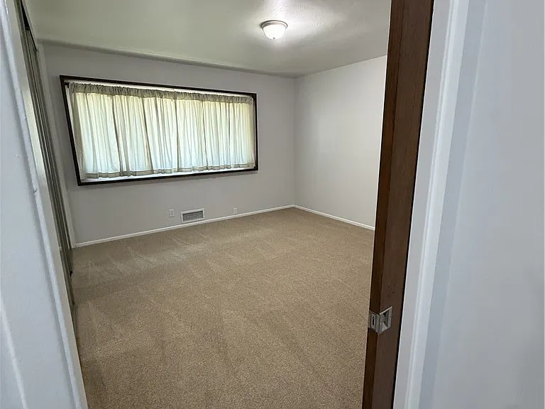 4645 Chicago Ave — Photo 9