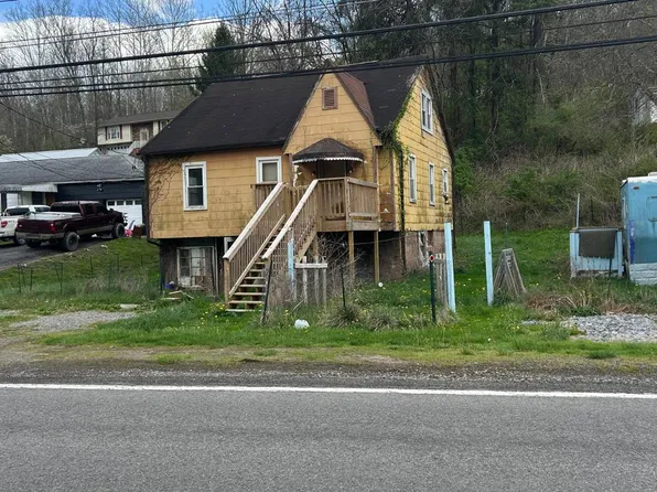 1062 Sun Valley Rd, Clarksburg, WV 26301