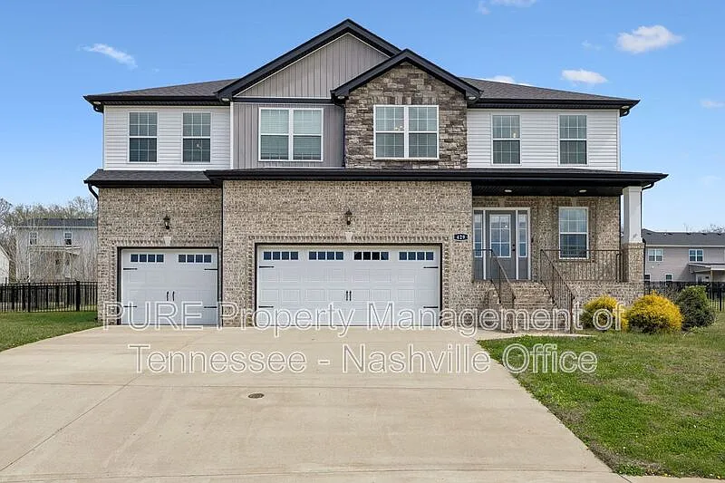 429 Crestwicke Ct