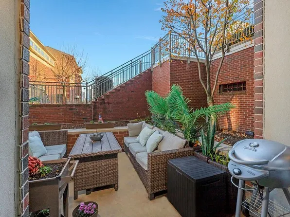 26 Avenue At Port Imperial image 30 of 38