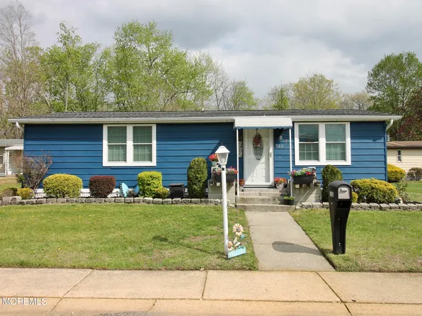 562 Sara Drive, Freehold, NJ 07728
