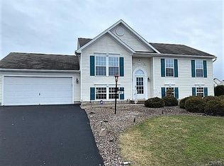 5022 Dongara Ln, Clay, NY