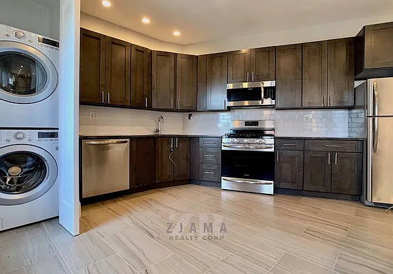 Rented by Zjama Realty Corp | media 21