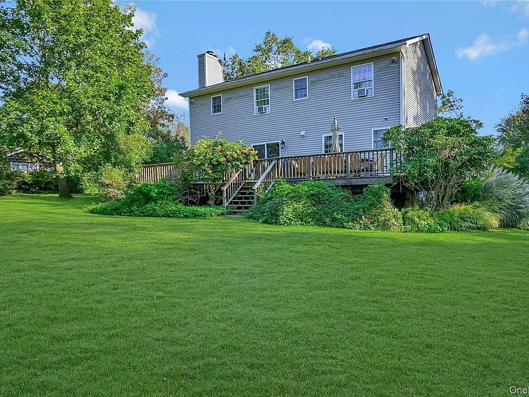 215 Kouros Rd — Photo 28