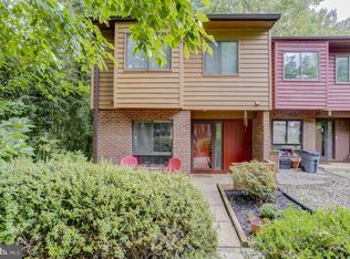 2251 Chestnut Burr Ct, Reston, VA 20191