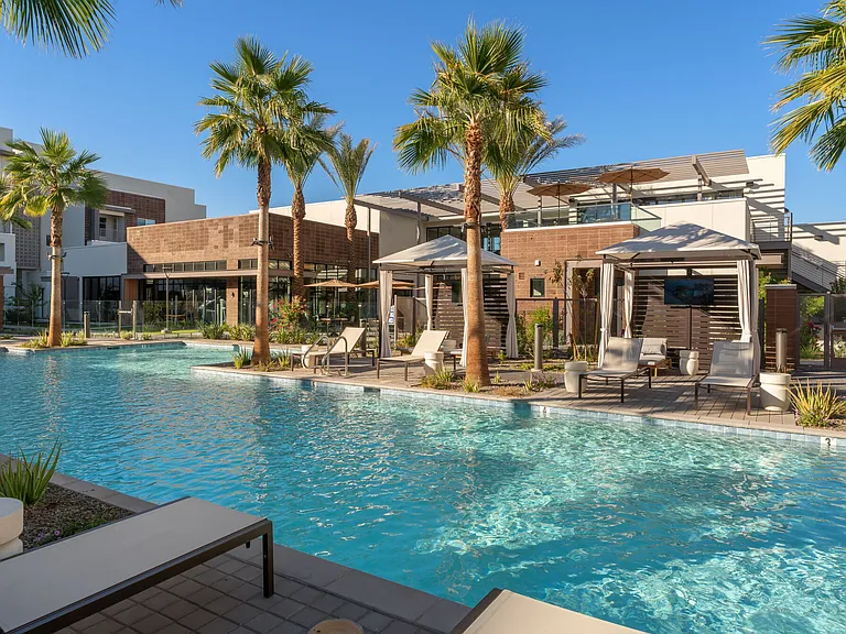 Town Chandler — Photo 17
