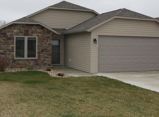 5 Stoneybrook Cir SW, Spencer, IA 51301