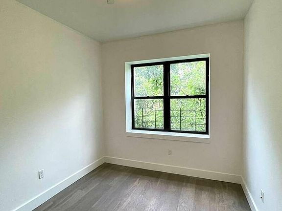 4th image of 494 Gates Ave #4B