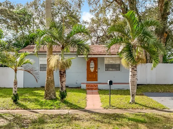 6416 Perry St, Hollywood, FL 33024