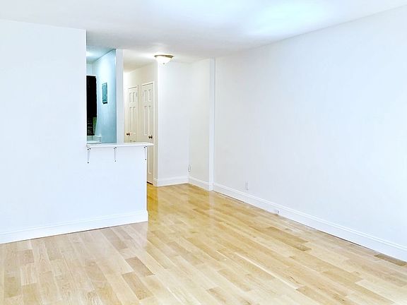 3rd image of 330 E 85th St APT 4C