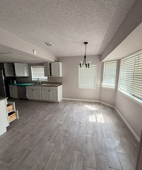 2718 Rim Rock Trl — Photo 4
