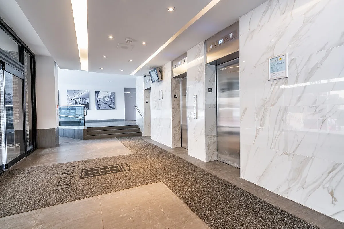 Yonge Eglinton Apartments Duplex — Photo 1