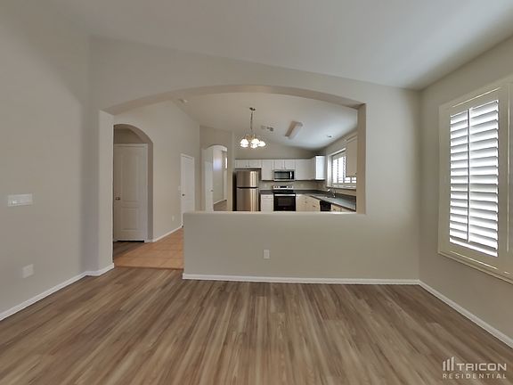 5th image of 40429 W Hayden Dr