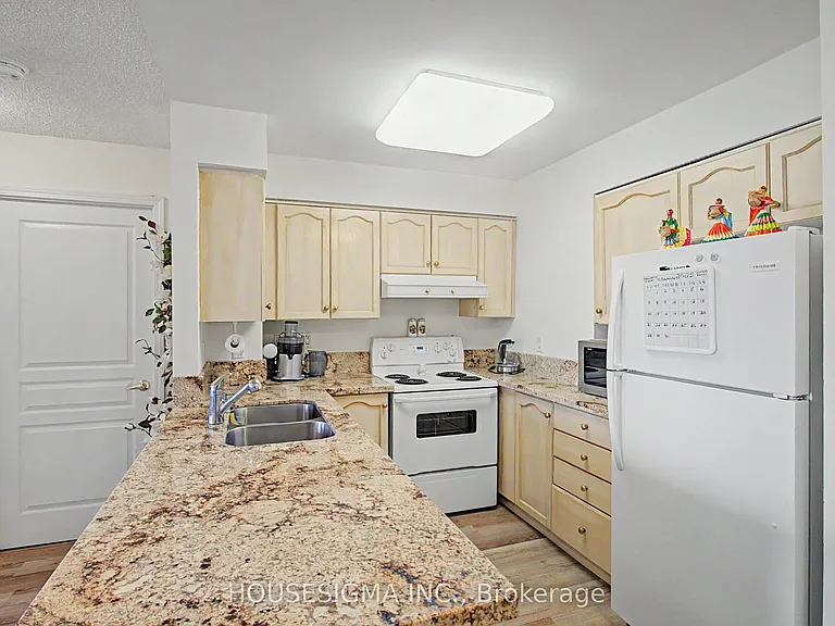 9 Northern Heights Dr #711 — Photo 9