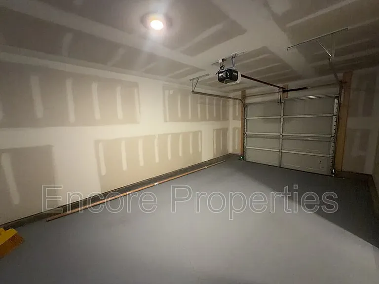 50 Sweet Meadow Rd — Photo 15