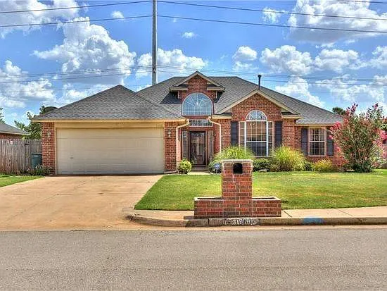 1808 Rasheed Rd — Photo 1