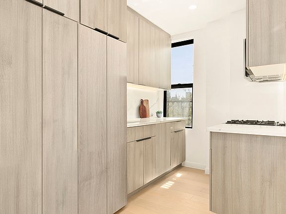 3rd image of 11-55 45th Ave #13