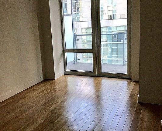 2nd image of 555 W 59th St APT 9H