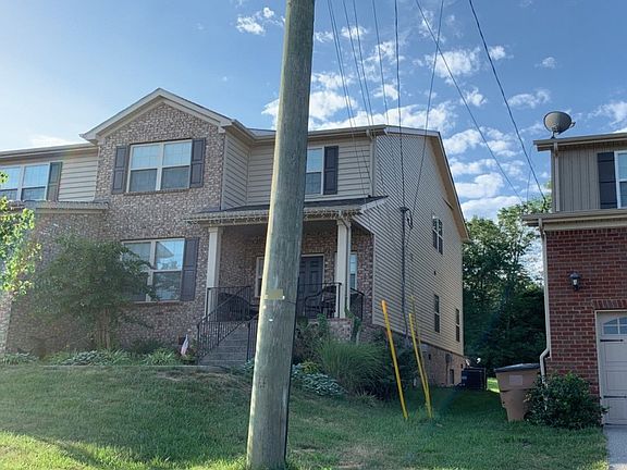 2nd image of 916 Bordeaux Pl