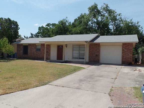 2nd image of 5206 Crown Ln