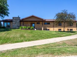 2162 Valley Ln, Cuba City, WI 53807