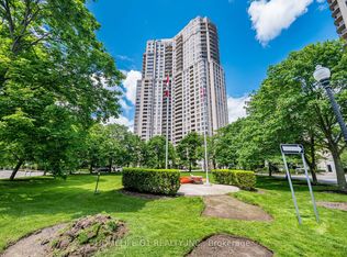 35 Kingsbridge Garden Cir #3202, Mississauga, ON L5R3Z5