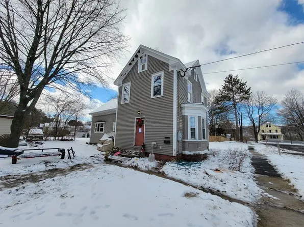 6 8th St, Turners Falls, MA 01376