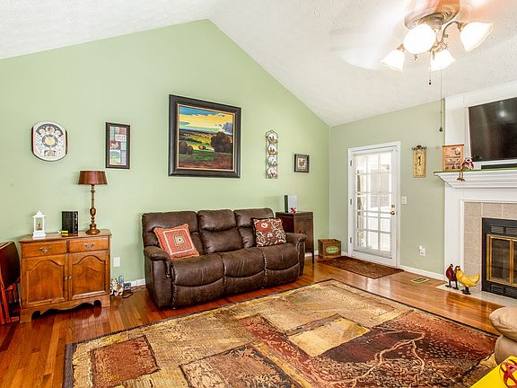 4th image of 5230 Fern Creek Dr