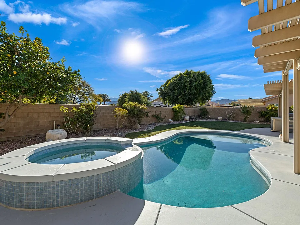 81107 Portola Cir