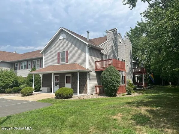 1200 Hillside Avenue APT 303, Niskayuna, NY 12309