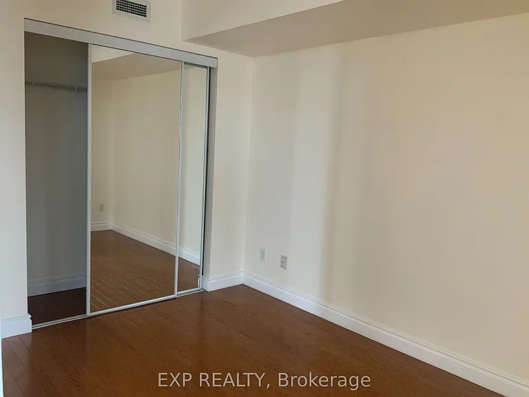 18 Yonge St #1306 — Photo 10
