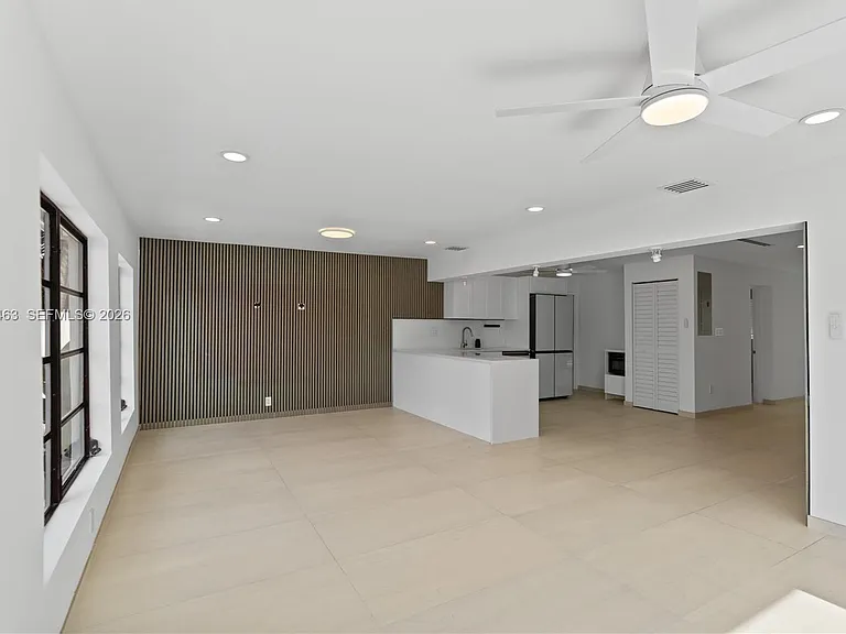 2706 Scott St — Photo 18