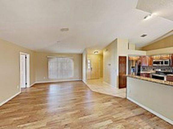 5th image of 1096 Prescott Blvd