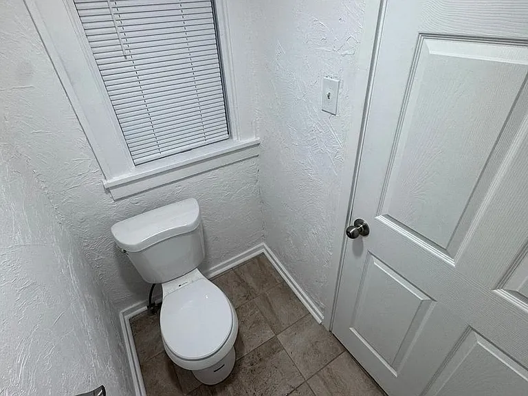 2918 Walnut St — Photo 13