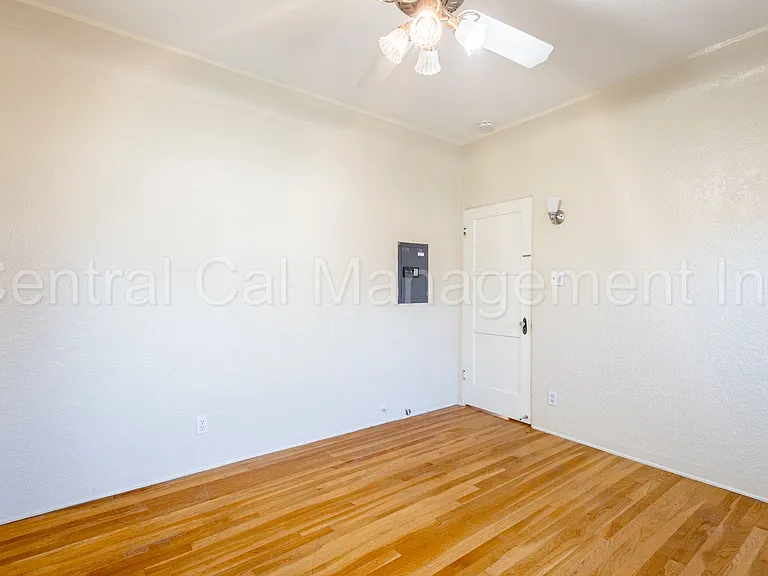 227 Oleander Ave — Photo 7