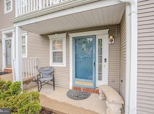 210 Kentshire Ct, Pennington, NJ 08534