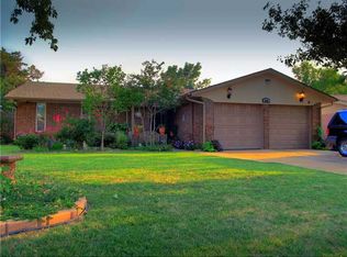 640 SW 13th St, Moore, OK 73160