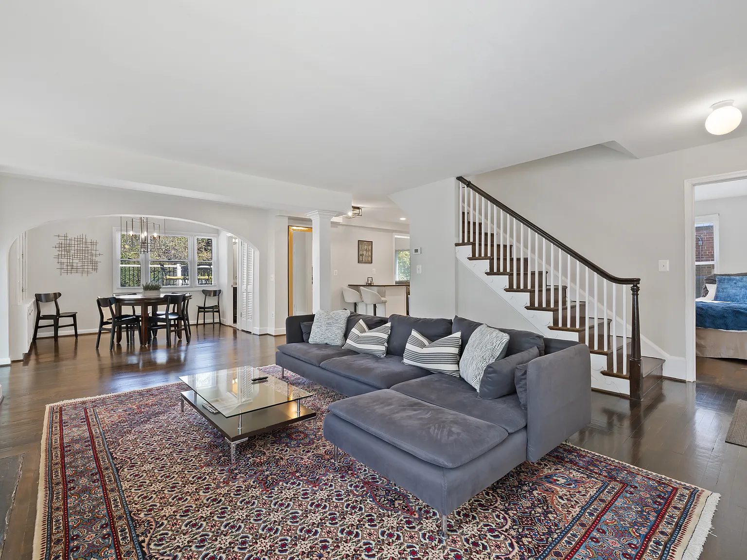 4 bed, 2400 sqft, $6,600 — Photo 1
