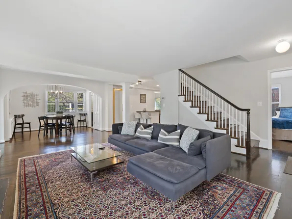 4227 E West Hwy, Bethesda, MD