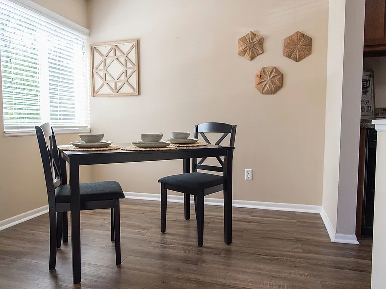 Black Bear Creek Apartments — Photo 7