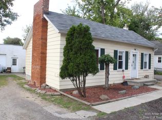 878 Ecorse Rd, Ypsilanti, MI 48198