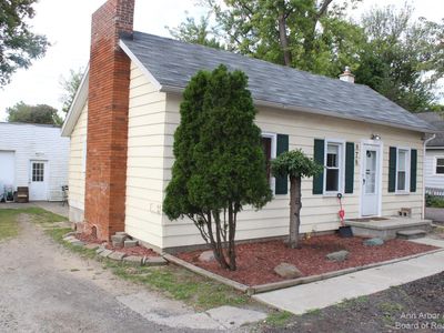 878 Ecorse Rd, Ypsilanti, MI, 48198