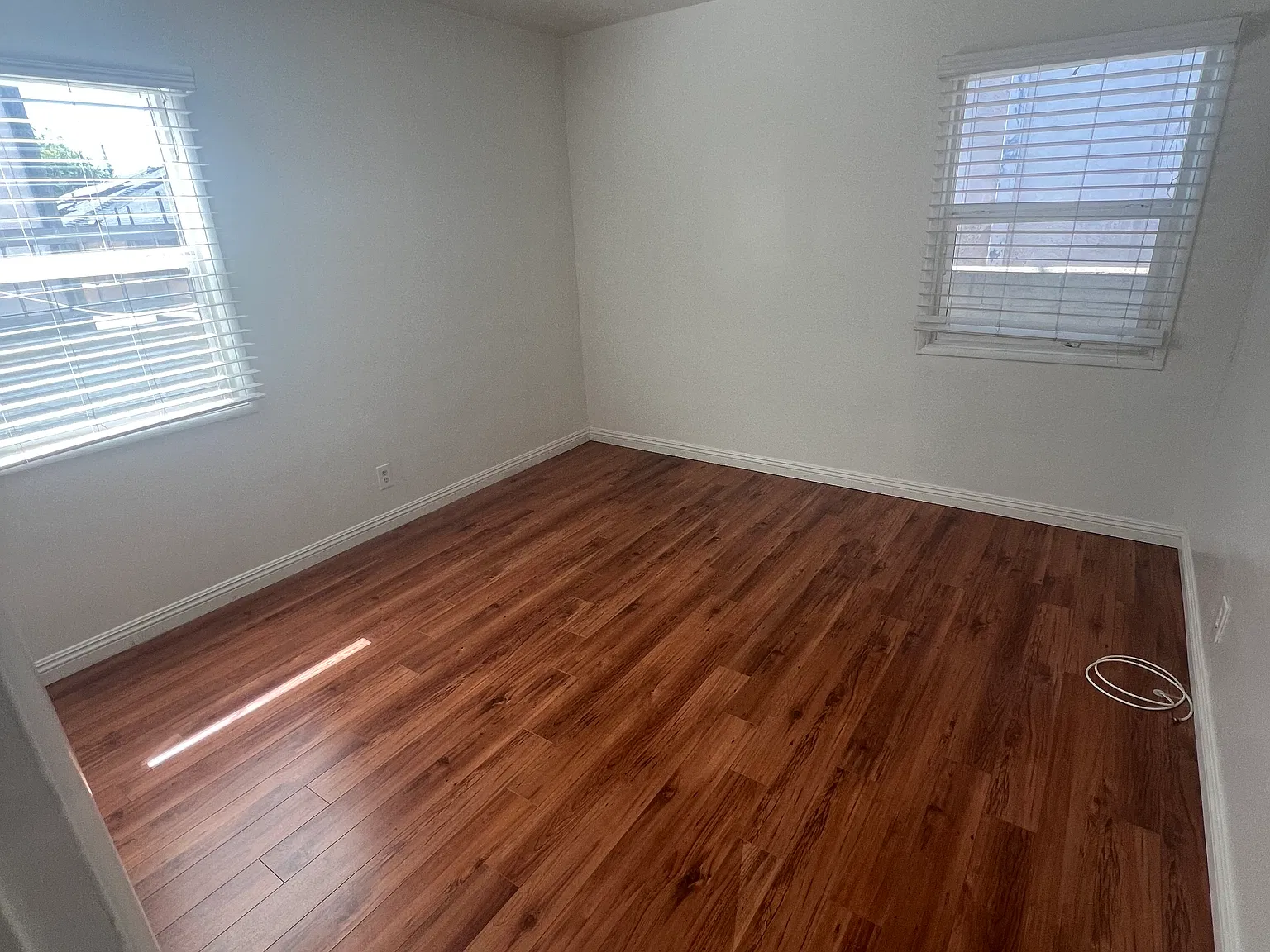 1 bed, 700 sqft, $2,056 — Photo 3