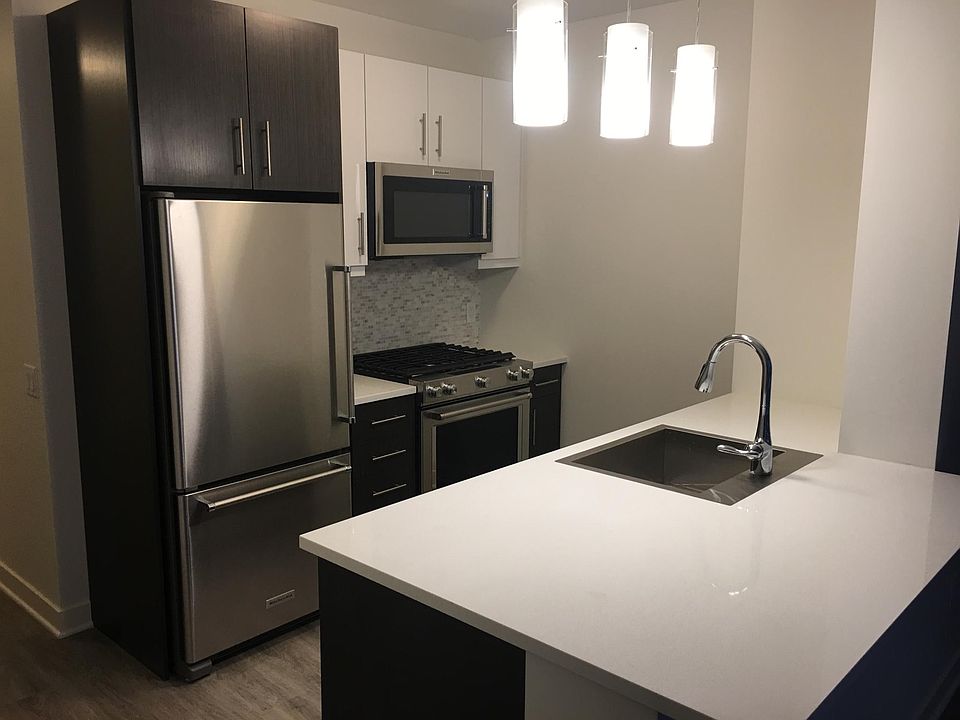 1st image of 548 N McClurg Ct #309