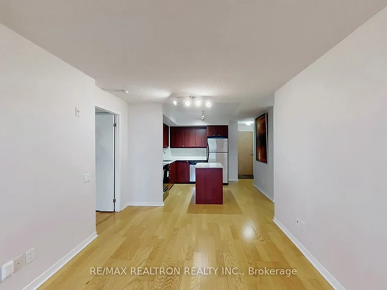 1050 The Queensway #217 — Photo 17