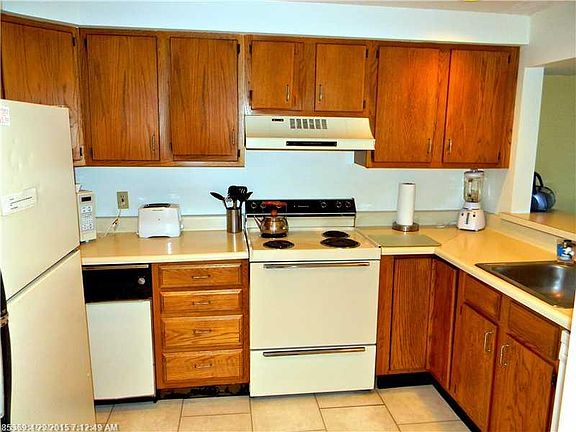 2nd image of 39 W Grand Ave APT 530
